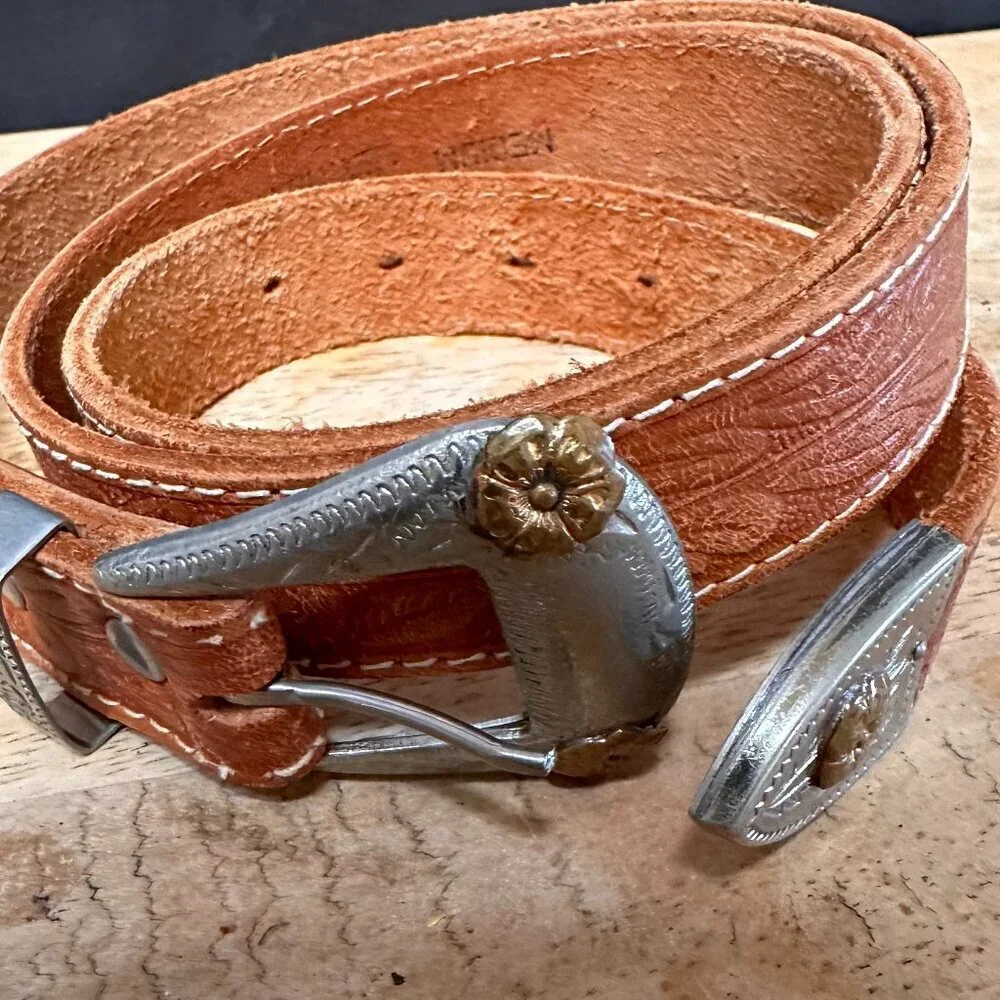 Wrangler Belt Tooled Genuine Leather German Silver Gold Floral Size Medium